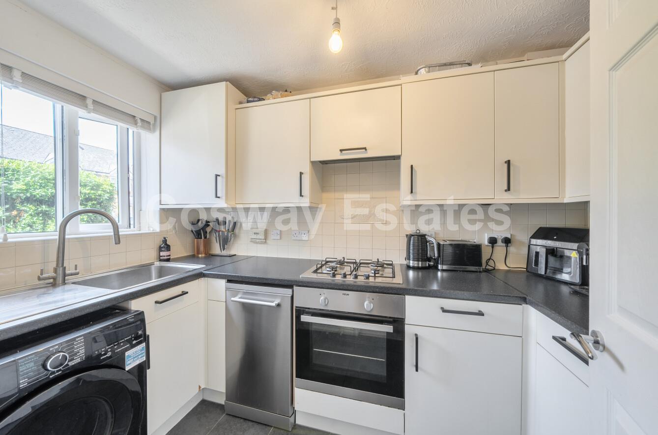 Earl Close, N11, London